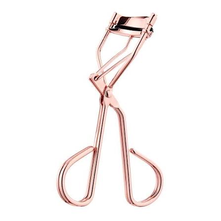 Peut-on chauffer son recourbe-cils ? (sèche-cheveux, briquet…)